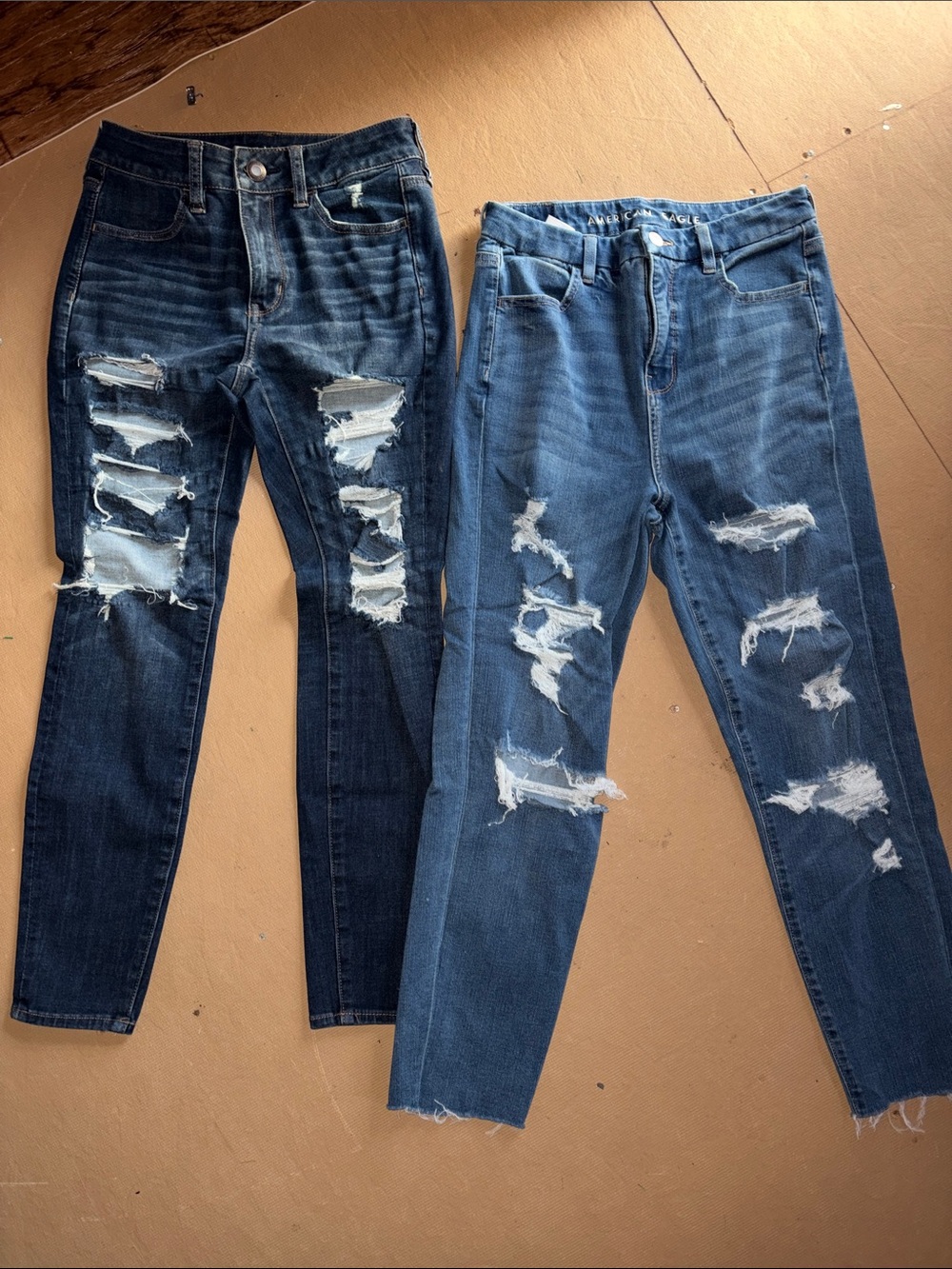 Lot of 2 American Eagle Skinny Distressed jeans size 4